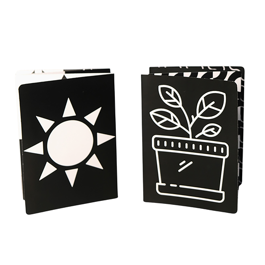 High contrast flash cards for newborn baby vision